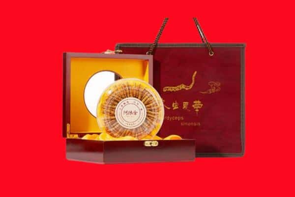收购资讯:伊州区回收冬虫夏草是按克吗
